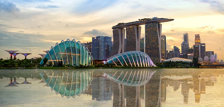 Singapore eases lockdown